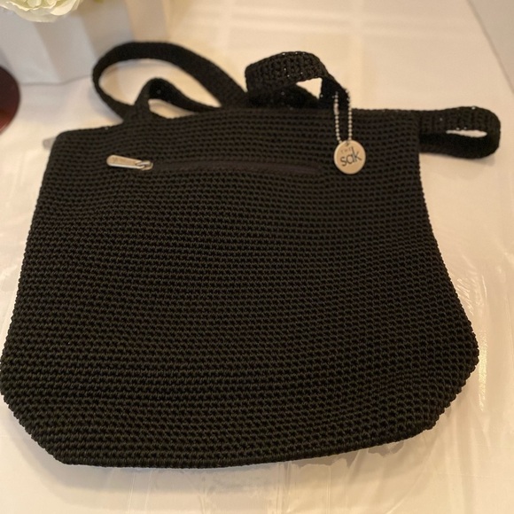 Unbelievable Price! Perfect All Season Bag! Easy to clean and travel with. - Picture 5 of 12